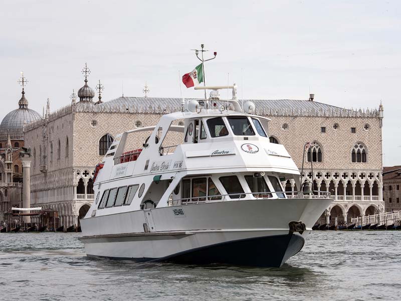 Tour a Murano - Tour in motonave a Murano - Tour in barca a Murano - escursione isola di Murano