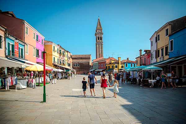 Tour a Burano - Tour in motonave a Burano - Tour in barca a Burano - escursione isola di Burano